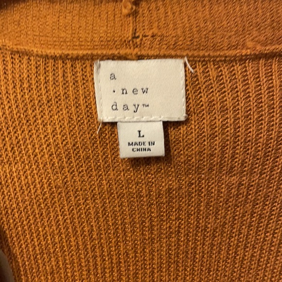 Long mustard yellow cardigan - Picture 2 of 3